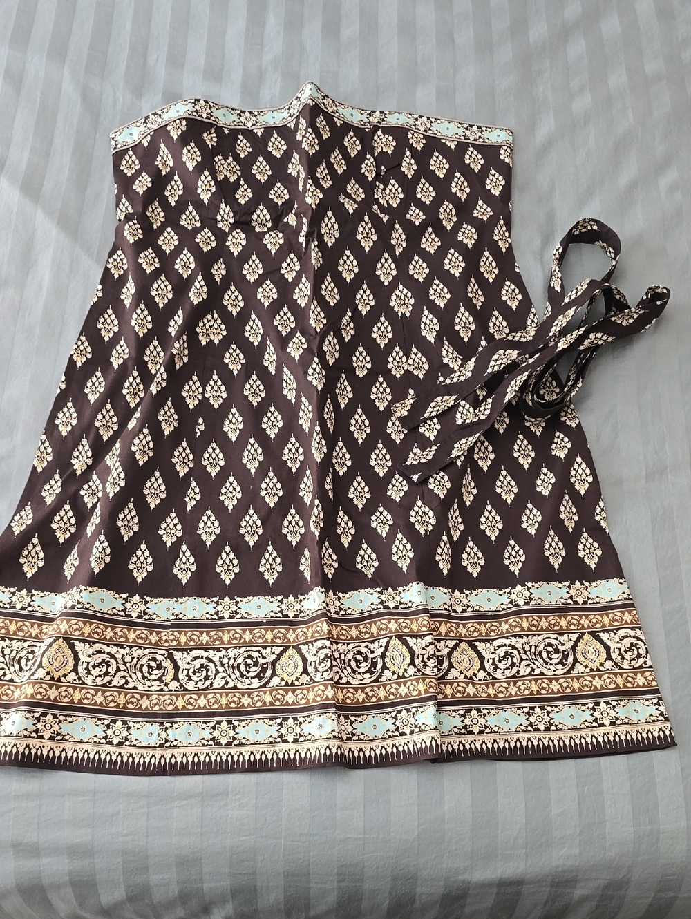New York & Company Brown Skirt with Cream and Aqua Pattern